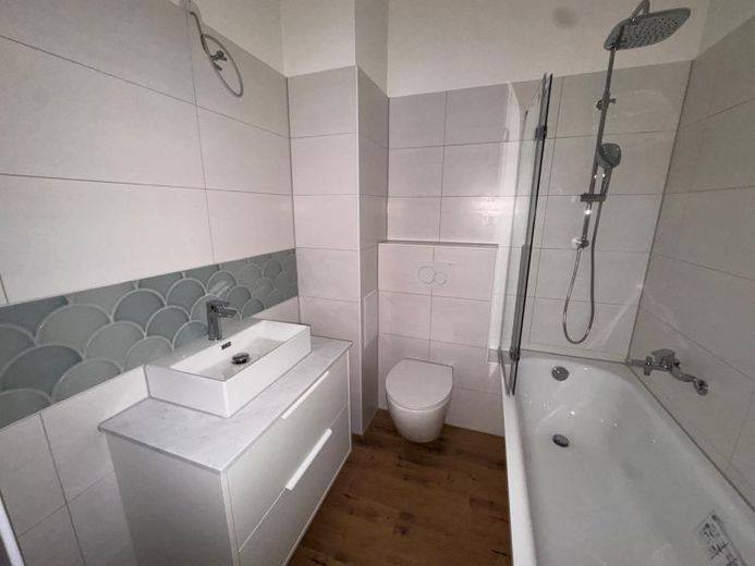 3,5- tot 4-kamerappartement met traplift en grote keuken – Foto 1
