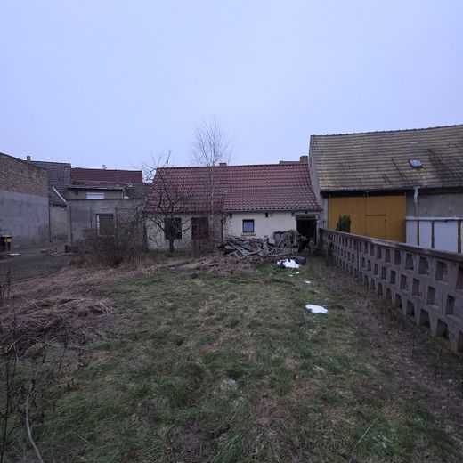 Garten  mit Werksatt