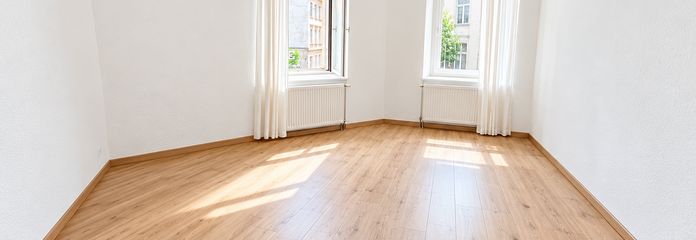 Renovated 3-room apartment in Leipzig – Zweinaundorfer Straße on the 1st floor – Wohnzimmer