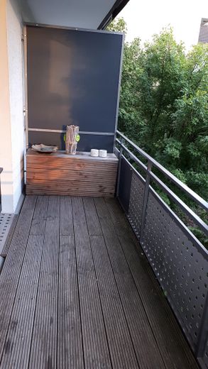 MFH Ratingen Mitte, 14 Wohnungen 790 qm Wfl., 6 Garagen, 3 Stellplätze – Whg. re. Balkon