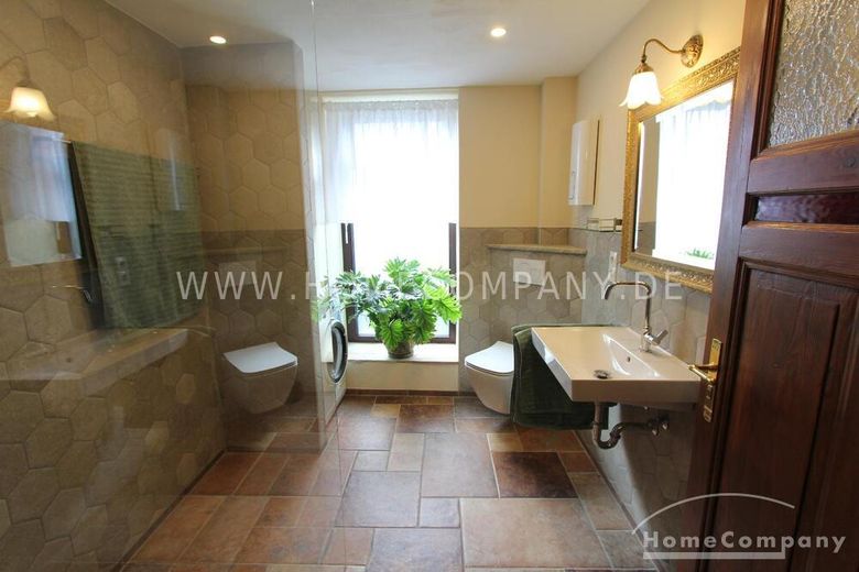 Charmantes, vollmöbliertes 2-Zimmer-Apartment in ruhiger Lage am Teich in Bonn-Oberkassel! – 14affbdb1eaff4916fab12ffb92c8cabe8e5b141.jpg