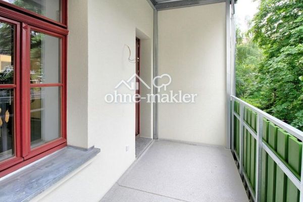 Appartamento ristrutturato integralmente con 2 locali, ampio balcone e cucina componibile di lusso in affitto