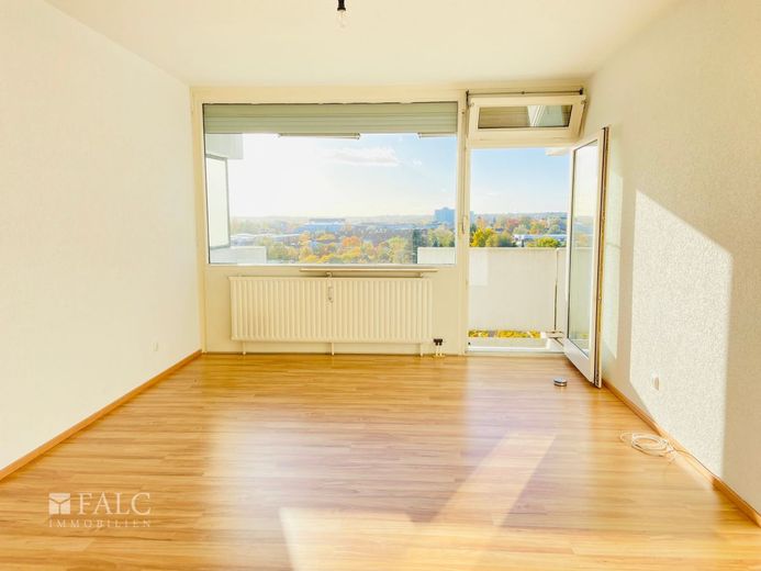 Attraktive 4-Zimmer-Wohnung mit großem Südwest-Balkon - ideal für Eigennutzer oder Kapitalanleger – Zimmer 1