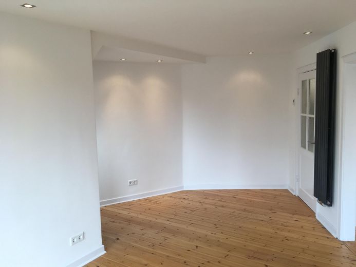 شقة مشرقة مُجددة من 3 غرف في ديسترنبروك – Wohnzimmer