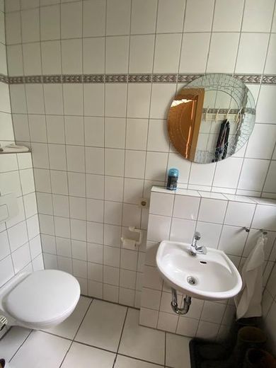 WC Erdgeschoss WE1
