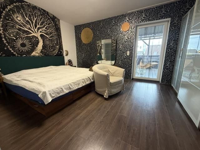 Wackersdorf / Meldau – Großzügiges Ein-/Zweifamilienhaus mit Einliegerwohnung und PV-Anlage – Schlafzimmer