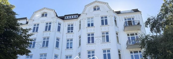 Central yet quiet 5-room apartment in Hohenfelde