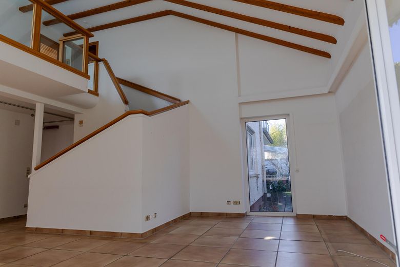 Wohnzimmer mit Kamin