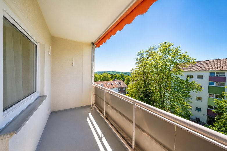Erstbezug / Neugründung: Hochwertige 4-Zimmer-WG am Ulmer Eselsberg (Traminerweg) – Balkon 1