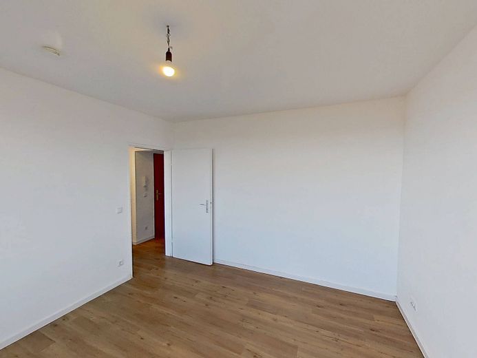 Lübeck-St. Jürgen'de BALKONLU ve harika manzaralı modern 3 odalı daire – Ansicht II: Schlafzimmer I