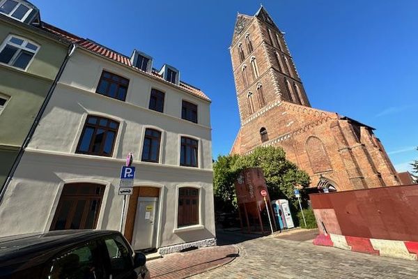 ** 3 Zimmer **  wunderschöner sanierter Altbau - Hansestadt Wismar