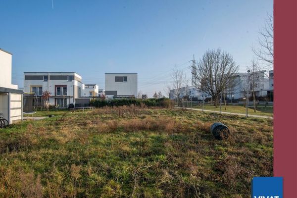 Terreno d’angolo a Ober-Erlenbach. Edificazione indipendente, 2 piani completi con tetto piano!