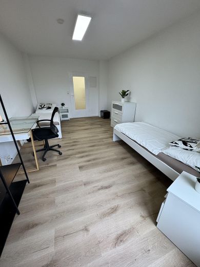 1. Zimmer