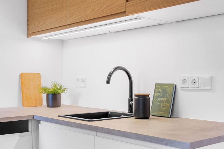 Completamente ristrutturato dall’architetto | 2 locali · Loggia · cucina componibile inclusa | senza provvigione – Küchendetail