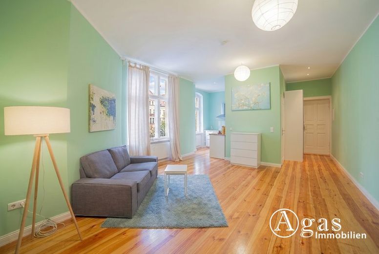 Appartamento d'epoca di 1 locale libero da subito con vista sul parco nel popolare quartiere Bötzowviertel – Wohnbereich