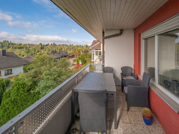 Attraktive 3-Zimmerwohnung in schöner Schwarzwaldgemeinde zu verkaufen! – Foto 1