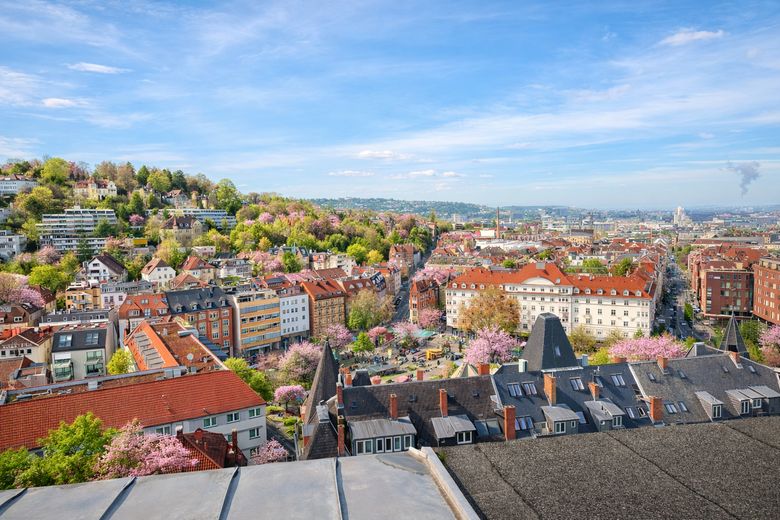 شقة مشرقة من 2,5 غرف مع شرفة بالقرب من مارينبلاتس - بدون عمولة من المالك – Blick über Stuttgart-Süd