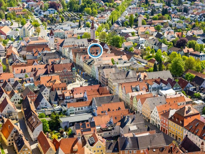 Exklusive Eigentumswohnung in bester Innenstadtlage von Mindelheim – 2 TG-Stellplätze – Lage in der Stadt