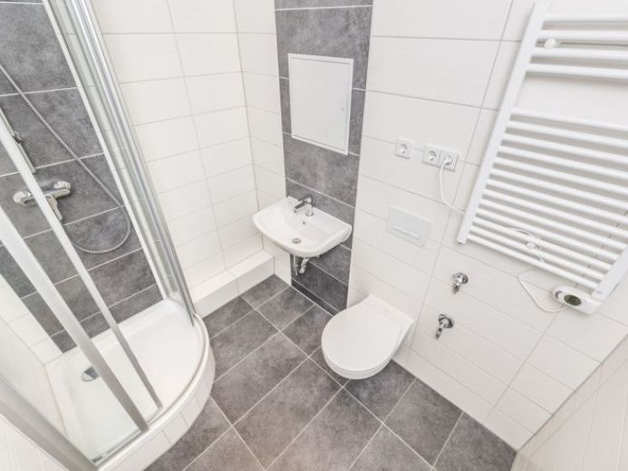 Sonnige Wohnung nah am Wasser I alles neu – Foto 1