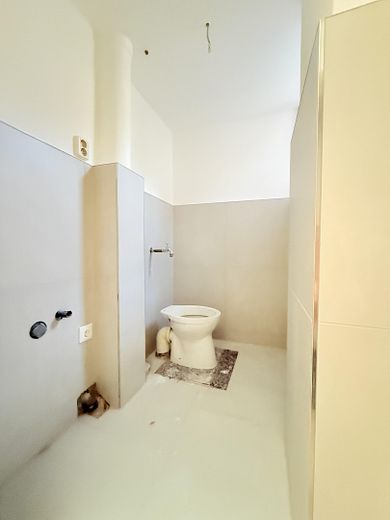 Großzügige Gewerbefläche mit vielen Möglichkeiten (teilbar) in zentraler Lage von Bingen – WC erneuert