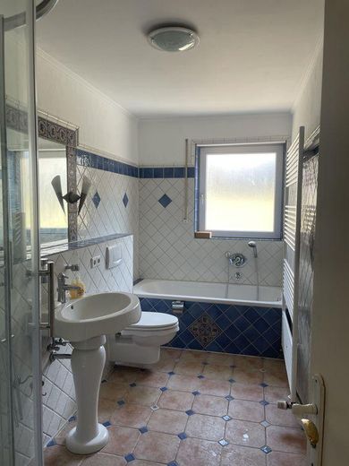 Casa invece di appartamento! Abitare spazioso su un unico livello – Bad