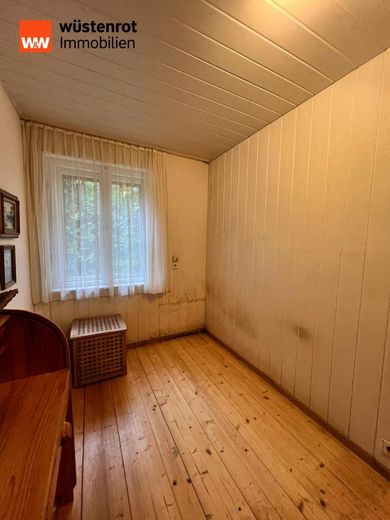 Gemütlicher Bungalow mit Erweiterungspotenzial bei Beeskow zu verkaufen. Schauen Sie vorbei... – Schlafzimmer