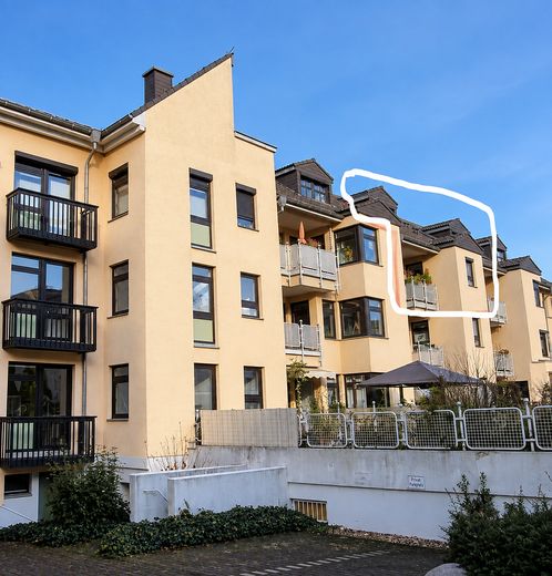Remagen’in seçkin bir konumunda balkonlu ve çatı teraslı aydınlık maisonette daire – Außenansicht