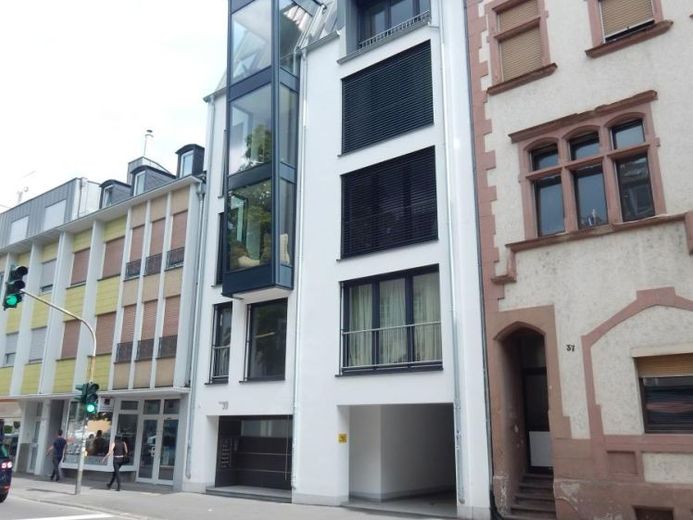 Inversión de capital: apartamento moderno en una ubicación céntrica en el centro de la ciudad, cerca de la Porta Nigra – Foto 1
