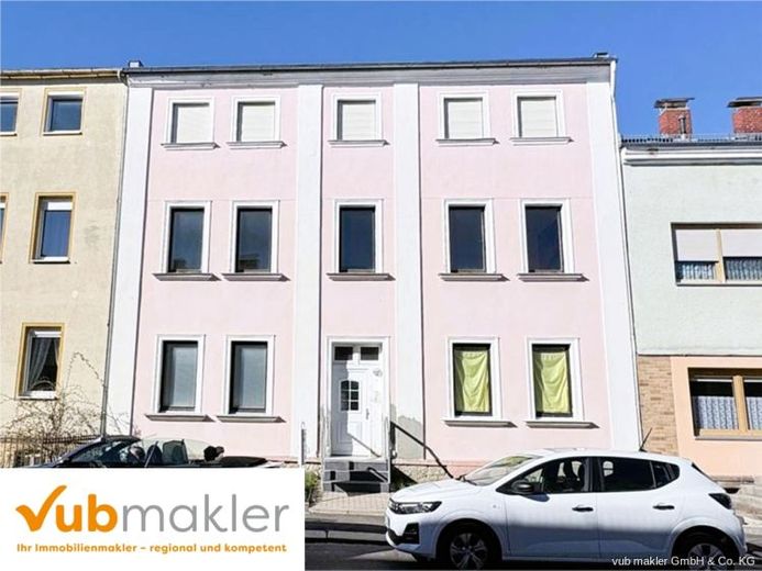 REDUZIERT!! Mehrfamilienhaus mit 4 Einheiten – solide vermietet mit Entwicklungspotenzial in Selb – Foto 1