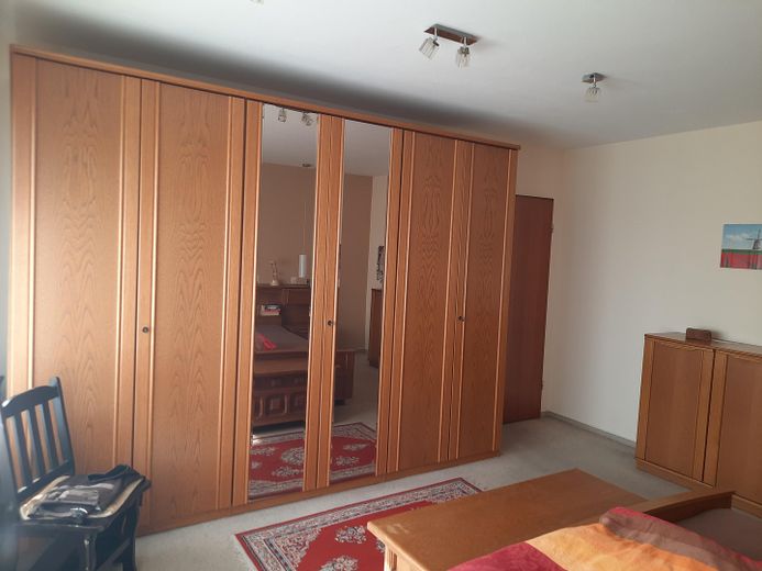 Casa unifamiliare con possibilità di appartamento indipendente/alloggio multigenerazionale su terreno spazioso - senza provvigione – EG Schlafzimmer 2