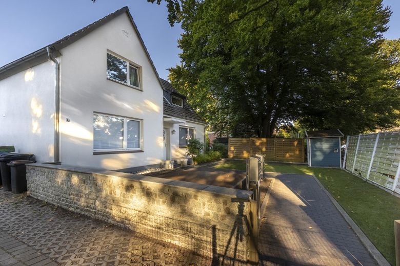 Blick in den Vorgarten