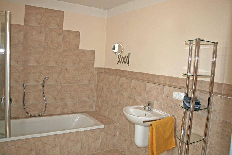 Detail Bad mit Badewanne