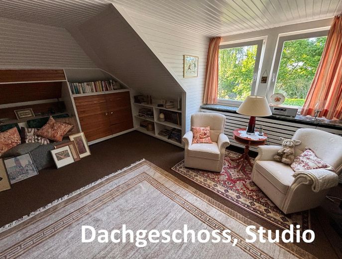 Architektenhaus in ruhigem Wohnviertel für Familie mit HomeOffice – Studio