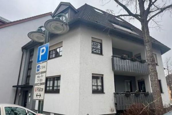 Über den Baumwipfeln - Ausblick traumhaft - Wohnung hoch oben - himmelnah doch erdgebunden!