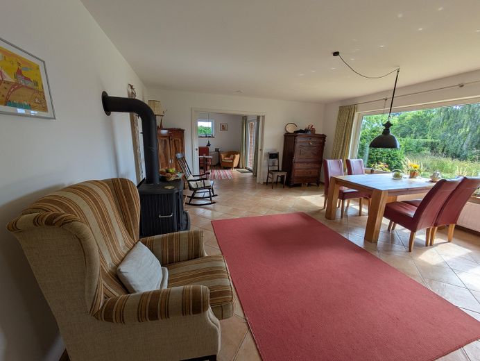 Ostsee ve Holstein İsviçresi yakınlarındaki çayırlara manzara – Wohn-/Esszimmer