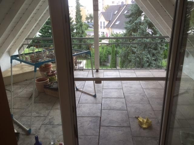 Top Maisonettewohnung mit Balkon, EBK und Klimaanlagen zu vermieten – फोटो 24
