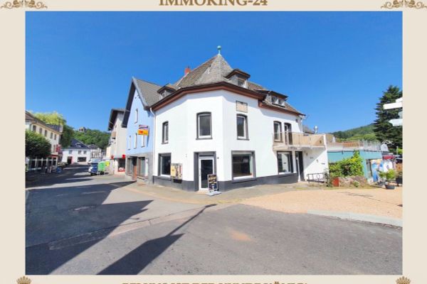 ++ IMMEUBLE RÉSIDENTIEL ET COMMERCIAL EN EMPLACEMENT CENTRAL ! RENDEMENT EXCEPTIONNEL !! ++