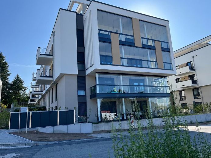 4-Zimmer-Wohnung mit XXL Loggia in Bestlage von Friedrichsdorf BJ 2023 – Gebäudeansicht