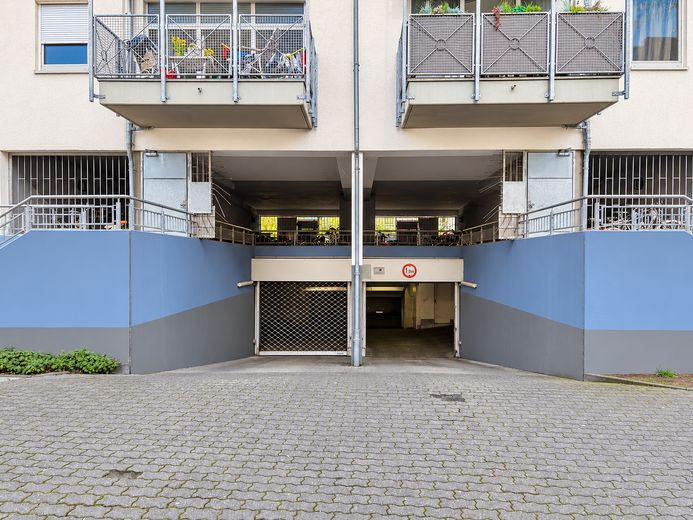 APPARTAMENTO DI 2 LOCALI SENZA PROVVIGIONE CON AMPIO BALCONE IN POSIZIONE CENTRALE – TG-Einfahrt