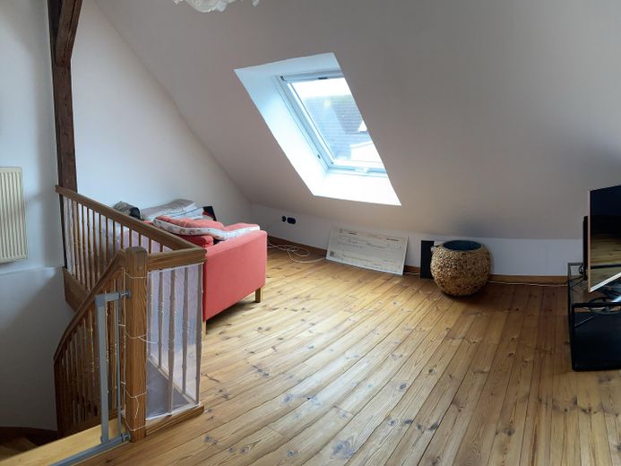 Magnífico apartamento dúplex de época de 3,5 habitaciones con cocina equipada en el corazón de Mannheim – Schlafzimmer 2