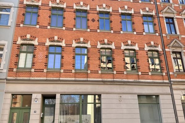 Günstiges Büro/Laden mit Schaufenster
