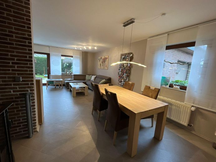 Wohn- und Esszimmer 2