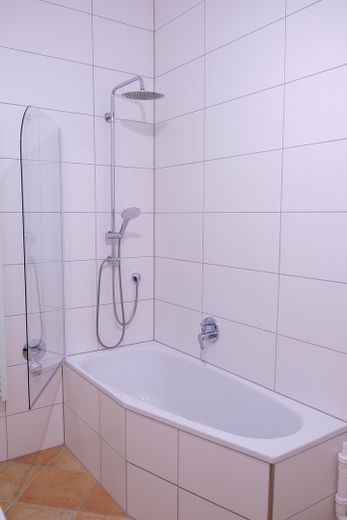 3-Zimmer EG-Wohnung im Loft-Stil in Mannheim-Rheinau Erstbezug nach Sanierung – Badezimmer