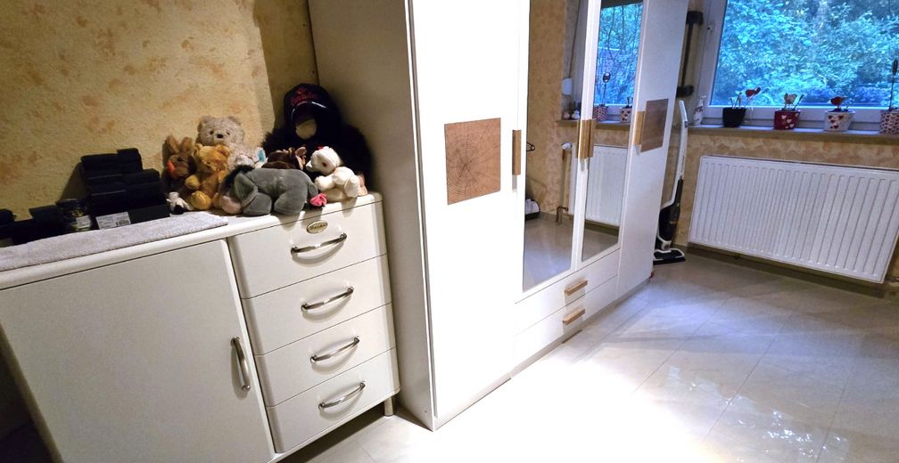 # 3 HÄUSER AUF 5.300 QM² LAND, GROßFAMILIEN-OASE MIT PRAXIS-POTENZIAL,HAMBURGER SPECKGÜRTEL # – Kinderzimmer 1. Haupthaus EG