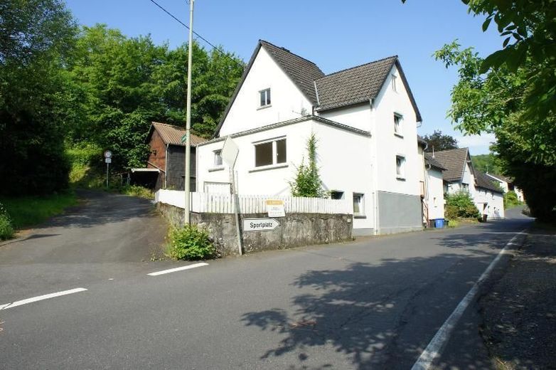 ** WOCHENENDHAUS-ODER FERIENHAUS - IN RUHIGER LAGE IM WESTERWALD ** – Bild 1