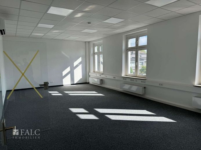 Moderne Büroflächen im Gewerbepark-Süd *provisionsfrei* – Büroraum
