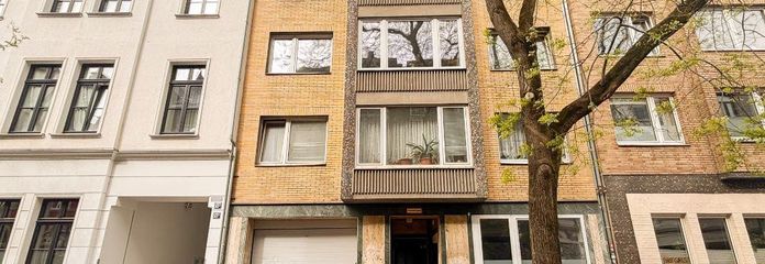 Appartamento di 2,5 locali a Düsseldorf-Stadtmitte – vicino alla Königsallee – Hausfront