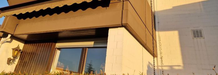 Hinteres Seite mit Terrasse 1