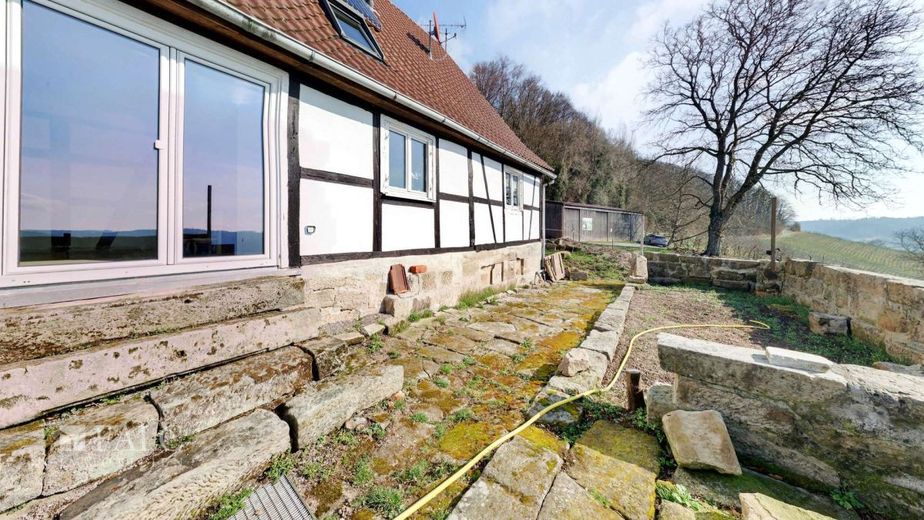 Charmantes Anwesen in einzigartiger Lage sucht Liebhaber! - FALC Immobilien Öhringen – Aussichtsterrasse
