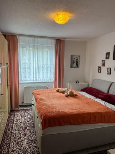 3,5-Zimmer Eigentumswohnung in Wuppertal-Elberfeld mit Ausblick über die Stadt – Schlafzimmer I 